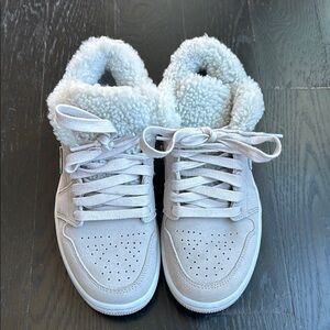 Nike Air Jordan 1 Low Se Sherpa Fleece